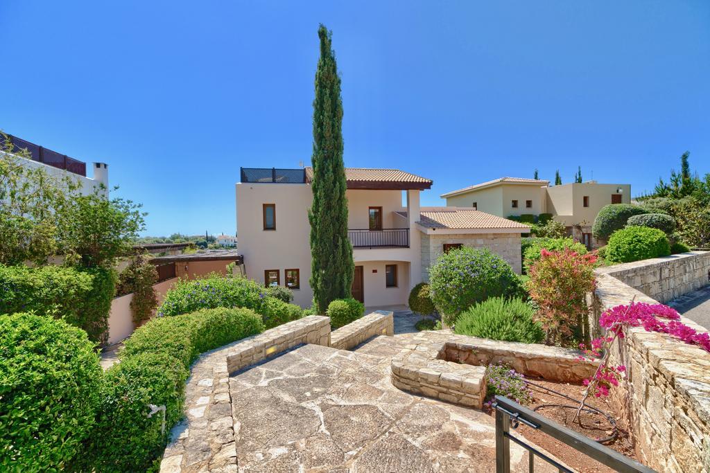 4 Bedroom Villa Helidoni With Private Infinity Pool, Aphrodite Hills Resort Kouklia Buitenkant foto