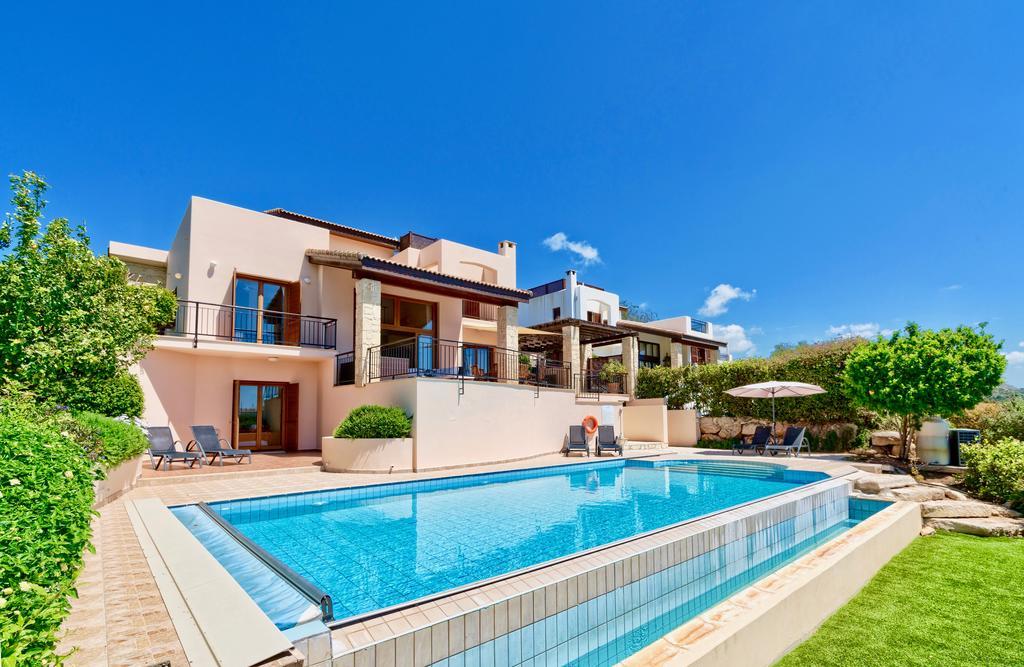 4 Bedroom Villa Helidoni With Private Infinity Pool, Aphrodite Hills Resort Kouklia Buitenkant foto