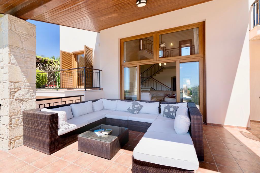 4 Bedroom Villa Helidoni With Private Infinity Pool, Aphrodite Hills Resort Kouklia Buitenkant foto