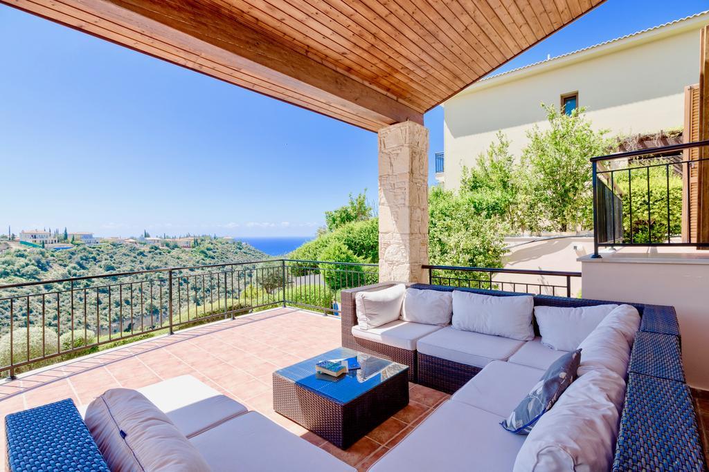 4 Bedroom Villa Helidoni With Private Infinity Pool, Aphrodite Hills Resort Kouklia Buitenkant foto